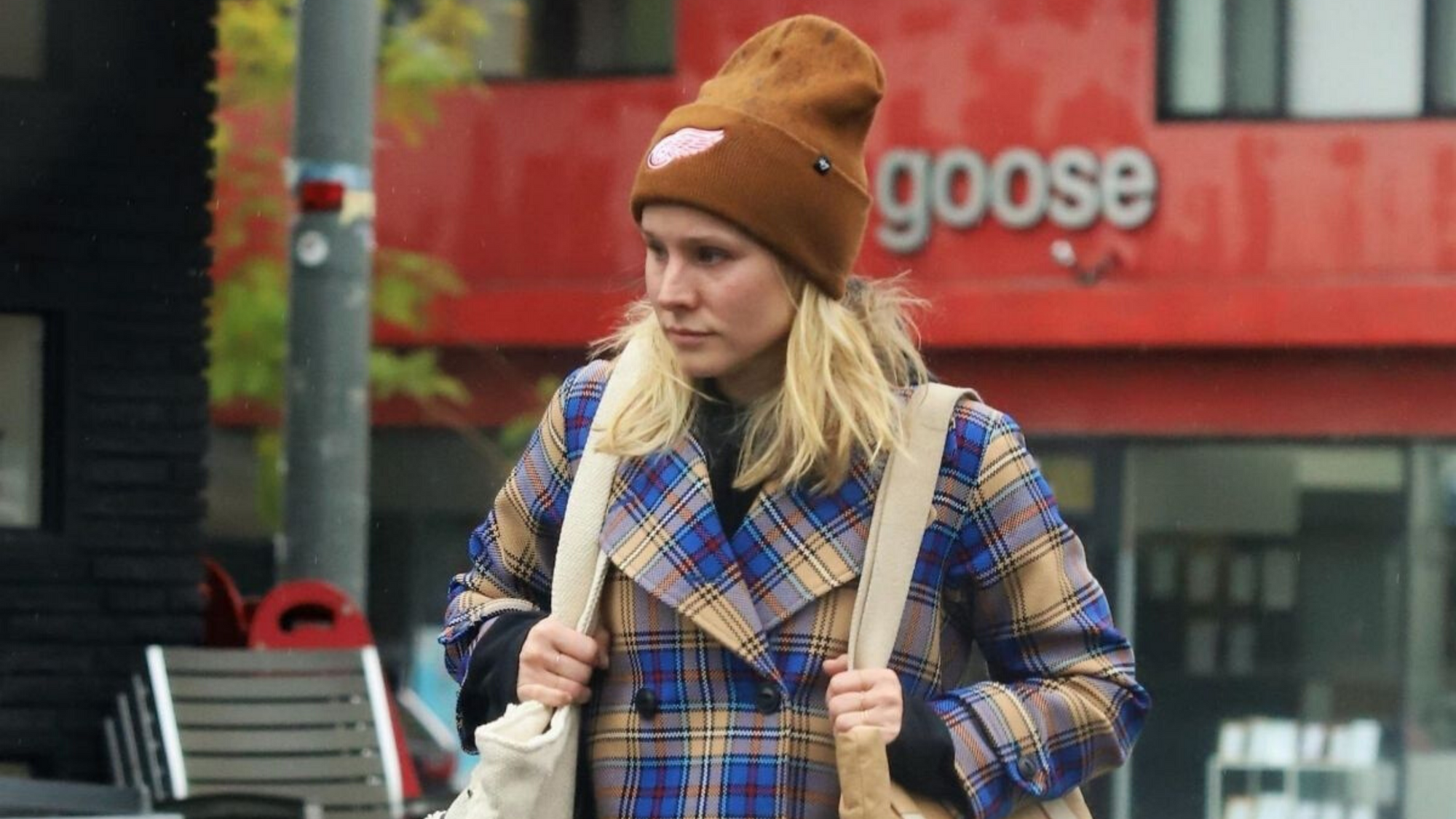 KRISTIN BELL BEANIE - GET THIS LOOK - WOMENS BEANIE